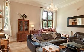 Pass The Keys Luxury 5 Bedroom Riverside Home In Town Centre